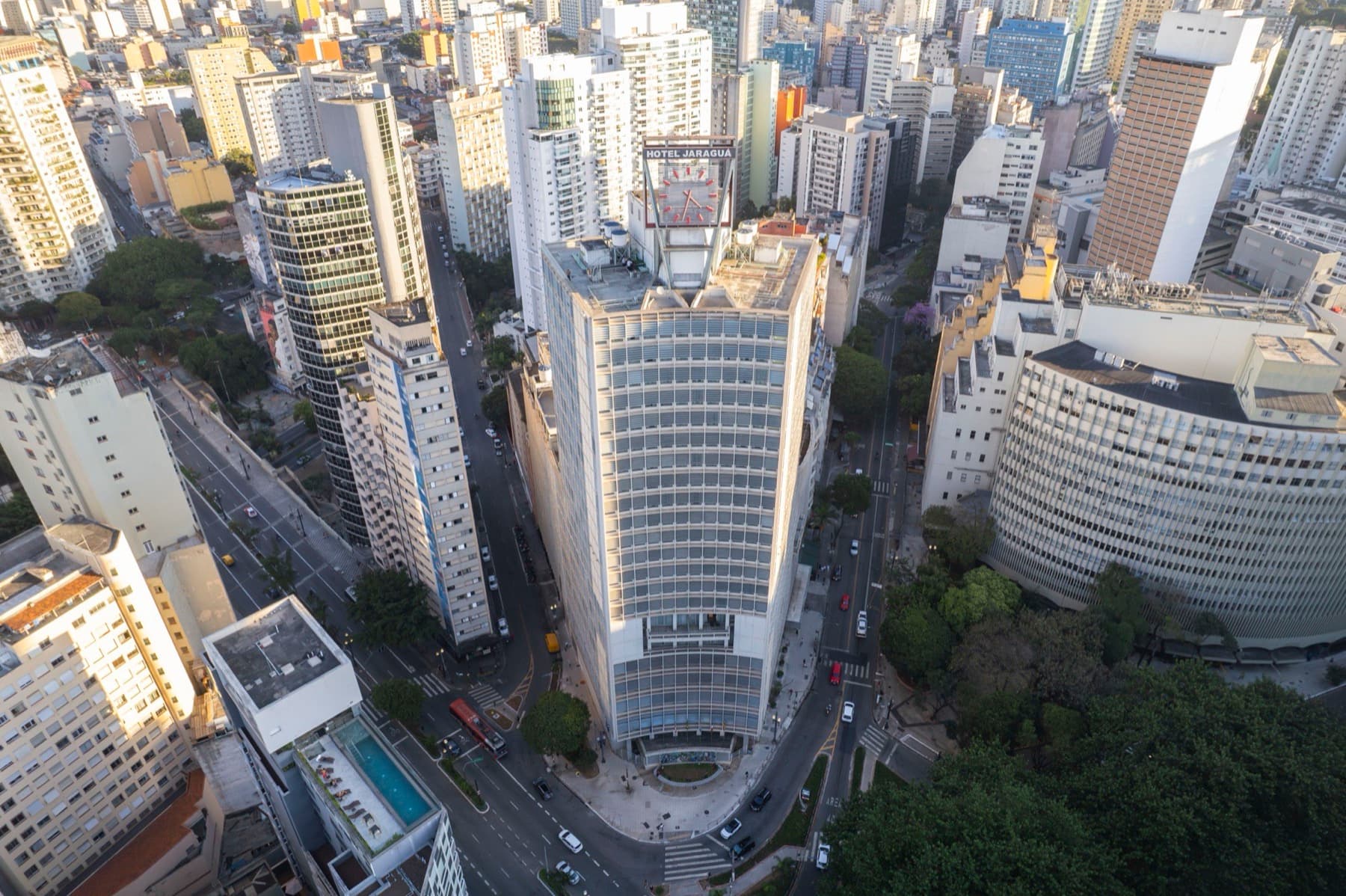 Fachada do Hotel Nacional Inn Jaraguá em São Paulo